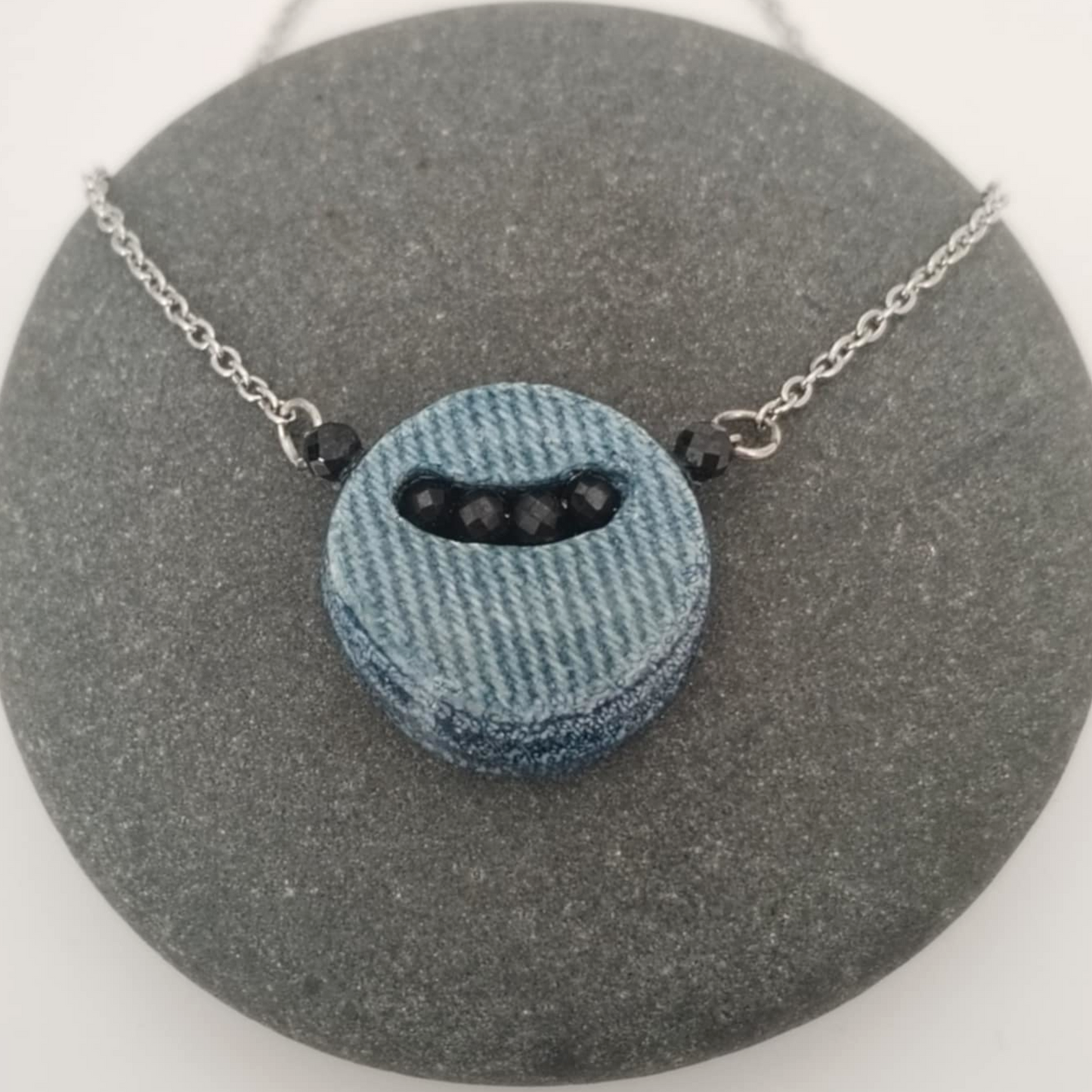 "Circle Stories"4 - Denim and Black Spinel Stone Beads Necklace