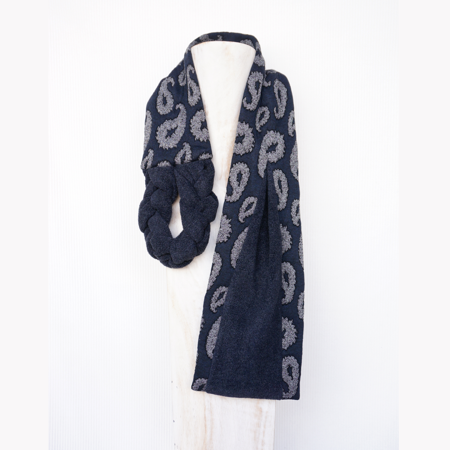 Dancing Drops - Textile Scarf