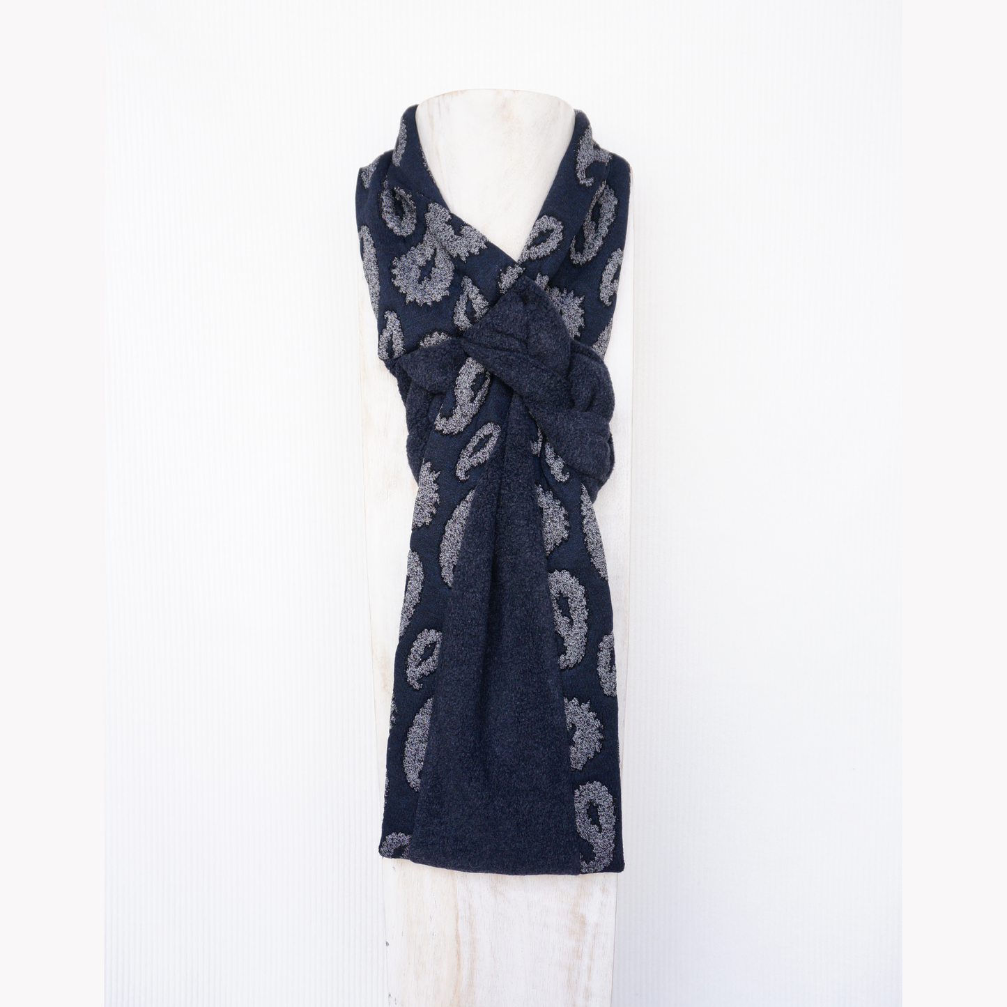 Dancing Drops - Textile Scarf