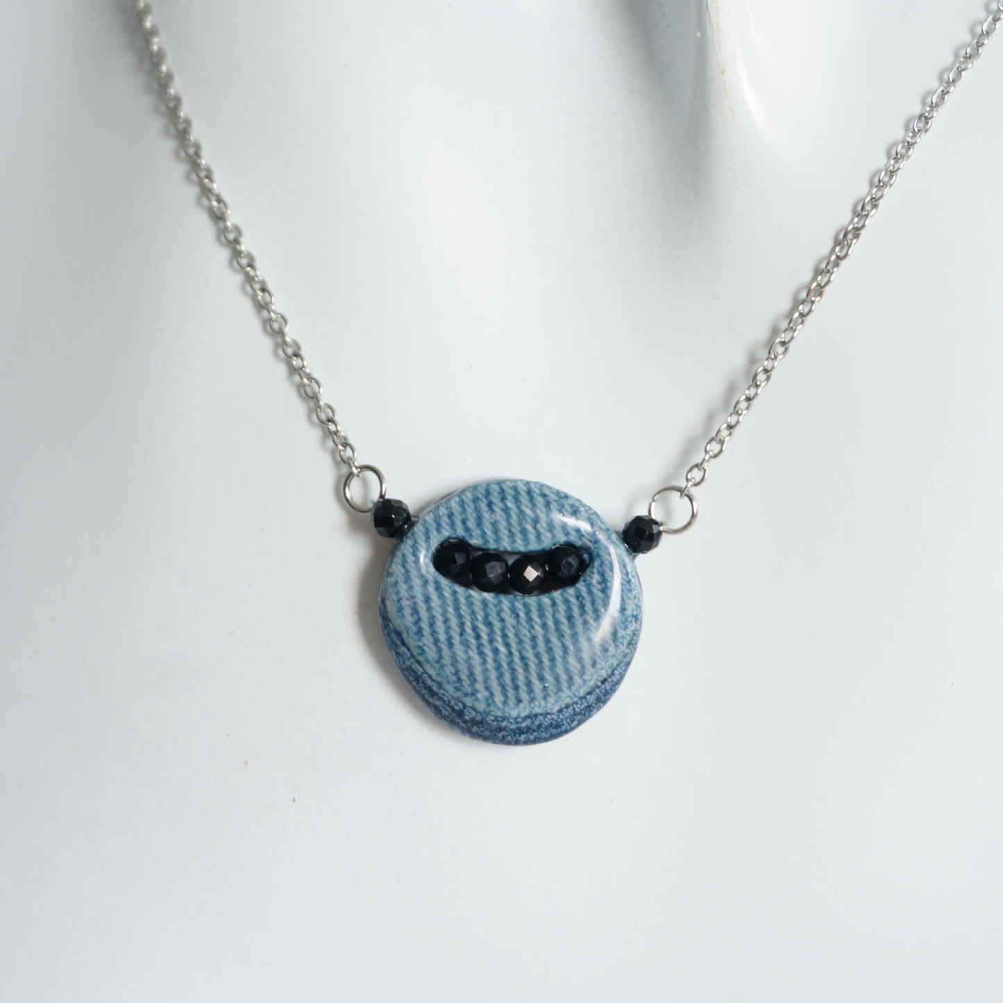 "Circle Stories"4 - Denim and Black Spinel Stone Beads Necklace