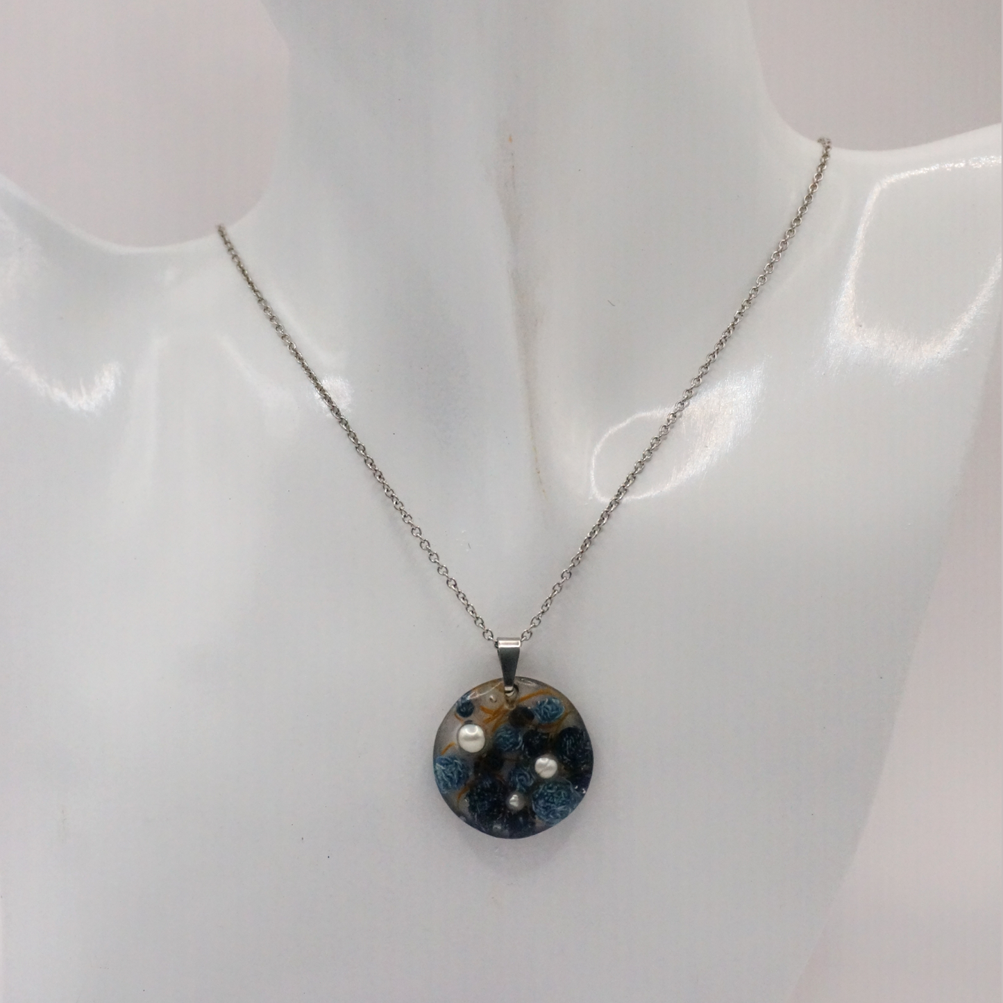 Denim with pearls - Necklace
